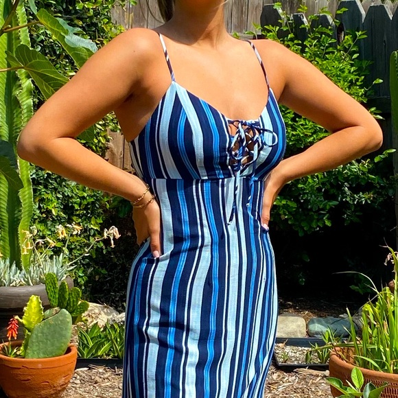 Show me your Mumu maxi Dress - Picture 3 of 10